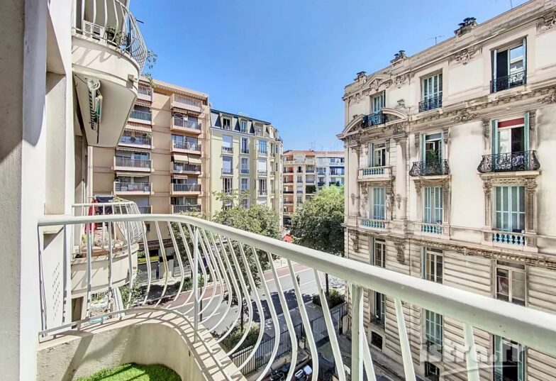 Vente Appartement  Nice