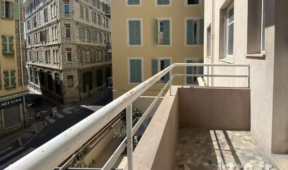 Vente Appartement  Nice